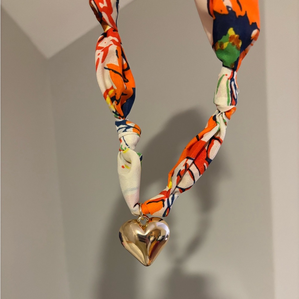 Scarf necklace - Picture 3 of 3